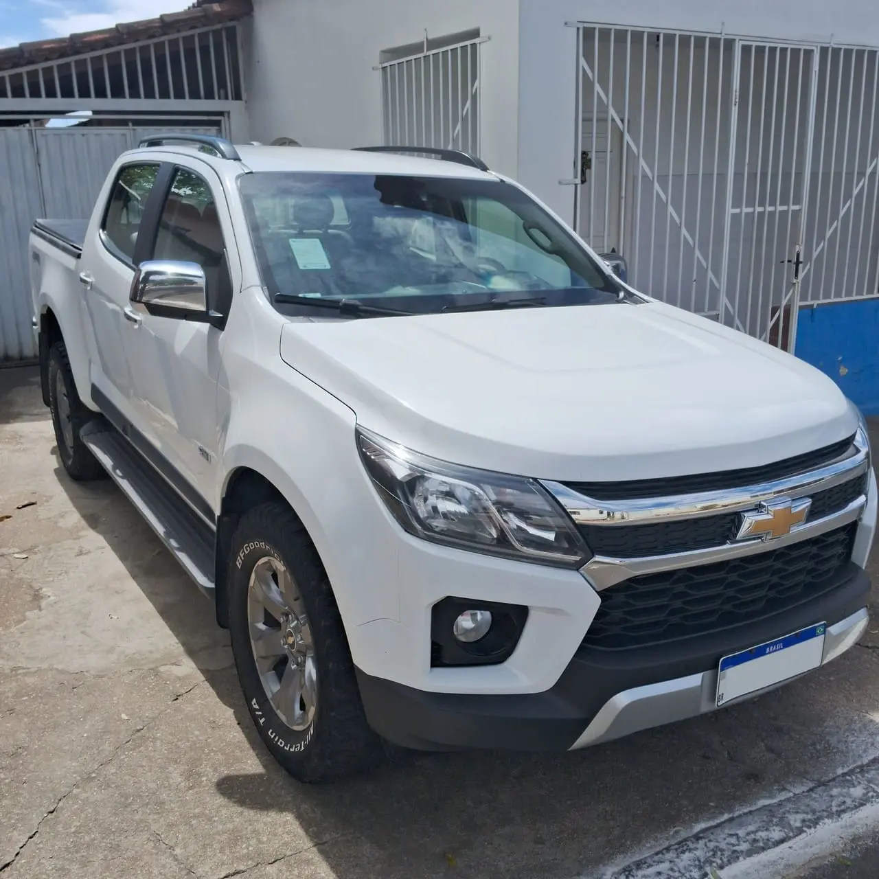Chevrolet S10 LTZ 2.8 4x4 Diesel branca 2022, veículo segurado em Anápolis e Goiânia